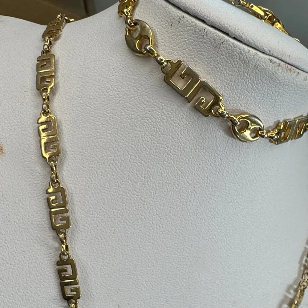 Givenchy VintageGold Necklace and Bracelet Set